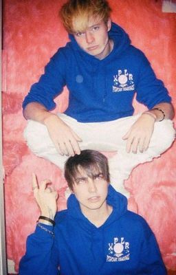 Friendship or possible broken hearts icon